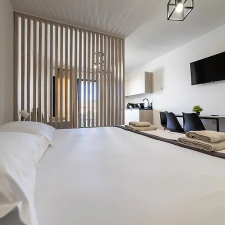 Ns Bed & Breakfast 3*